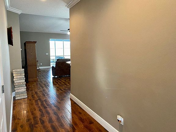 2nd image of 11051 Oakshore Ln