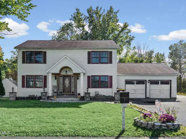 29 Omega Terrace, Latham, NY 12110