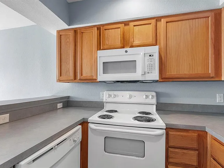 2307 Timber Oaks Ln — Photo 27