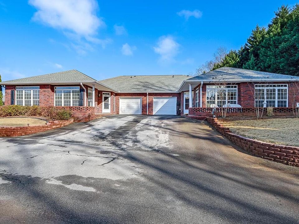 1st image of 4216 Pondview Way