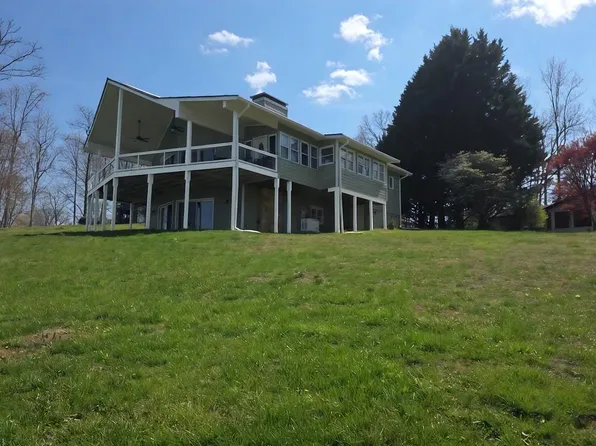 2684 Hidden Valley Rd, Hiawassee, GA 30546