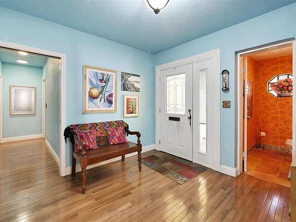 3rd image of 1121 SHOREWOOD DRIVE