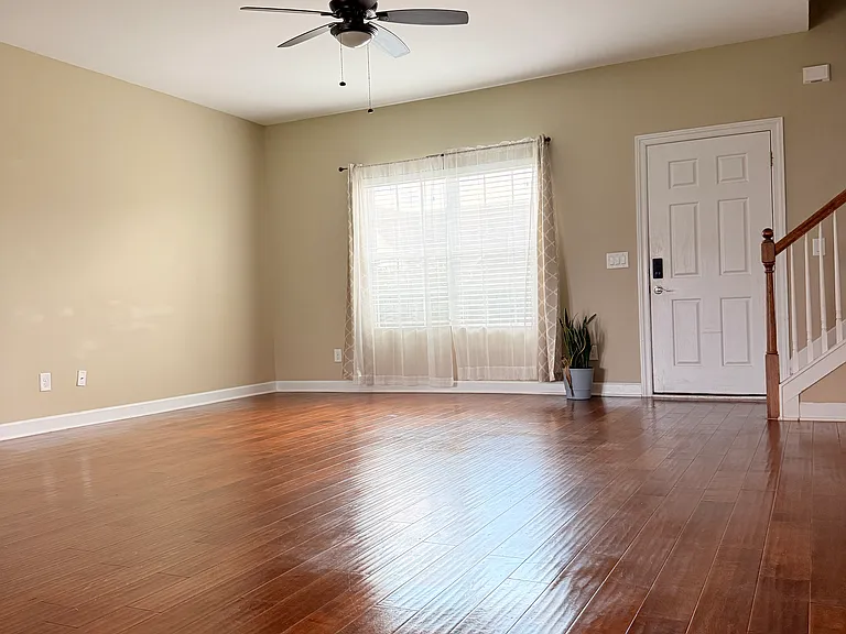 4818 Beryl Dr — Photo 2