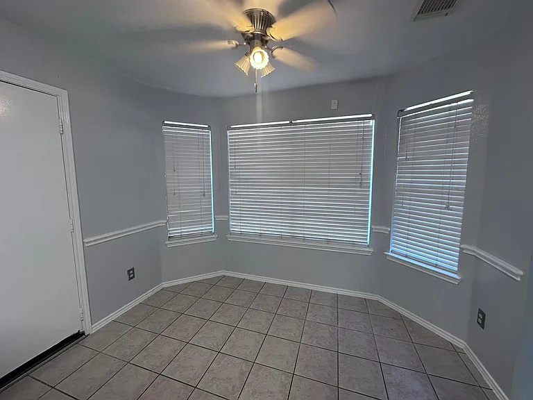 15522 Baxter Ave — Photo 10