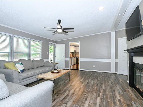 4th image of 141 Christopher Rd