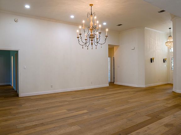 5th image of 350 Meadowalkes Drive