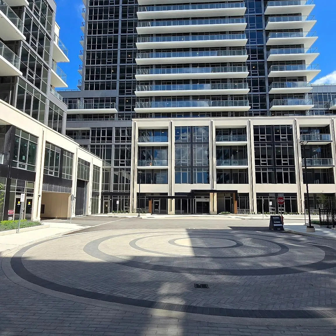 The Millhouse Condominiums — Photo 1