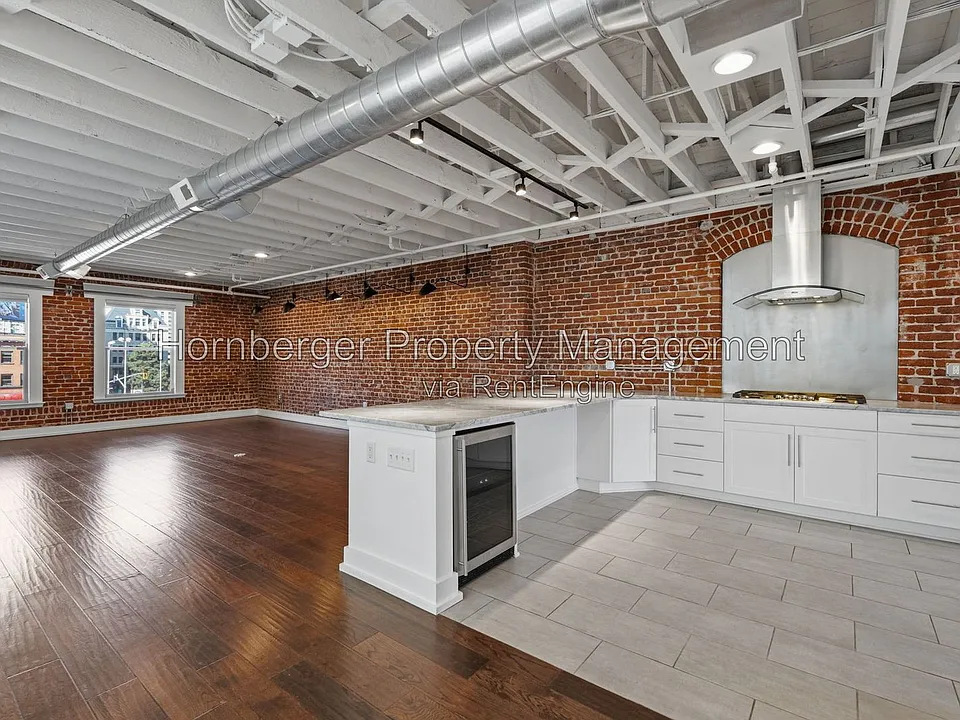401 W 1st Ave #3