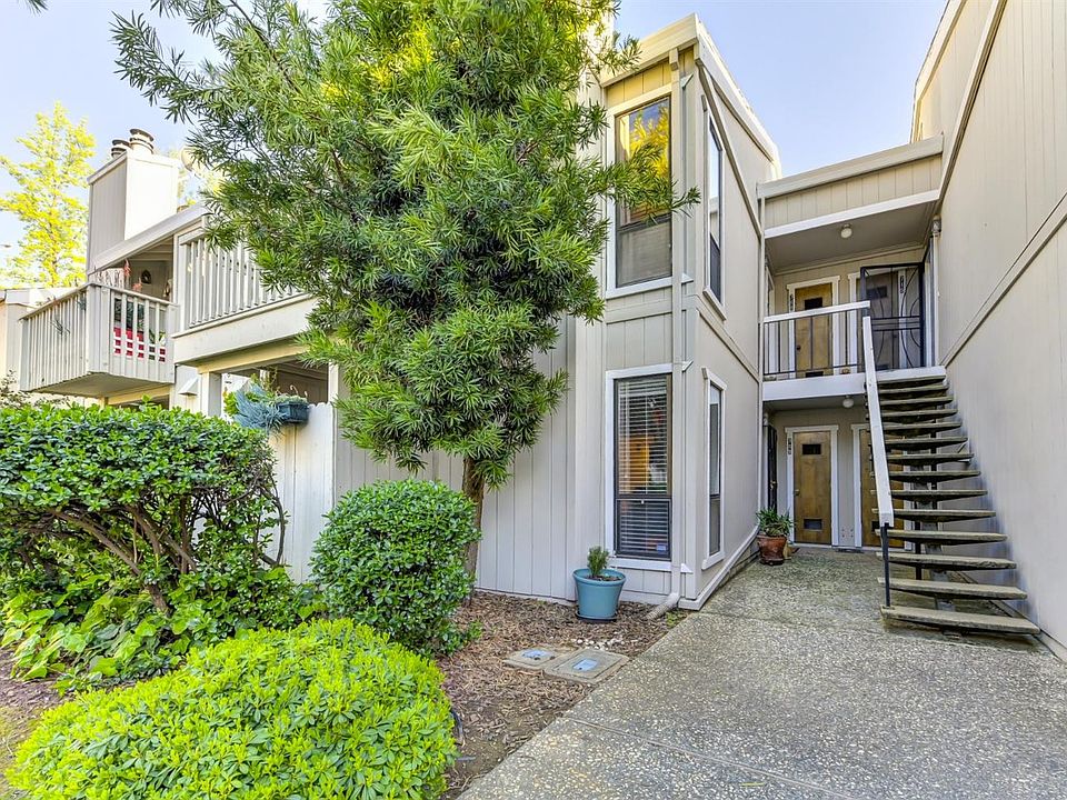 1st image of 709 Mikkelsen Dr