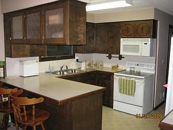 4th image of 104 Navajo Ave