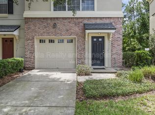 4472 Congressional Dr, Jacksonville, FL 32246