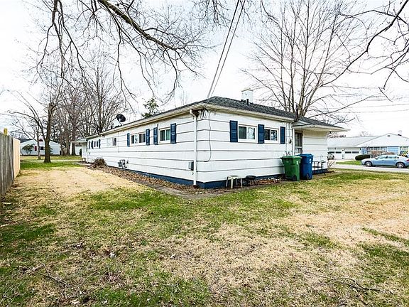 3rd image of 8868 Manorford Dr