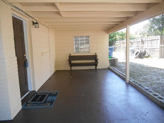 3rd image of 1225 Leon Ln