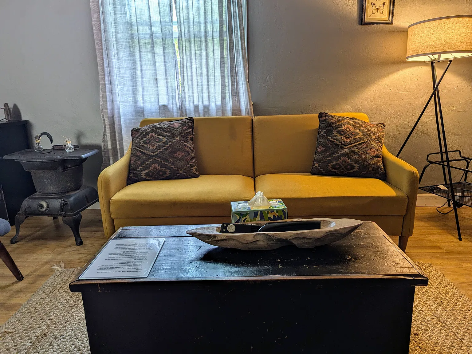Studio, 700 sqft, $1,200 — Photo 2