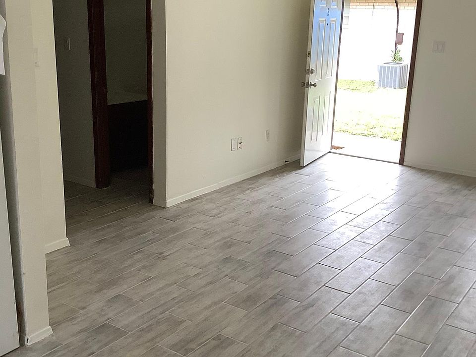 1st image of 2417 Tamarack Ave #D