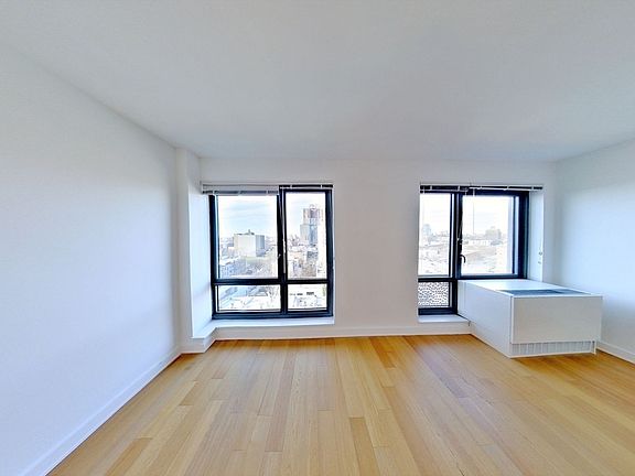 5th image of 535 Carlton Ave APT 1009