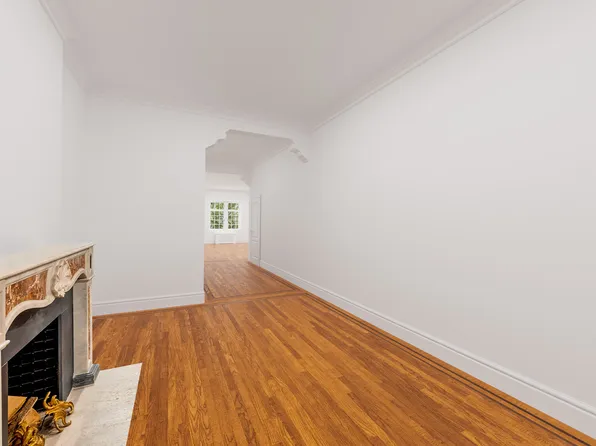 36 East 73rd Street image 10 of 23