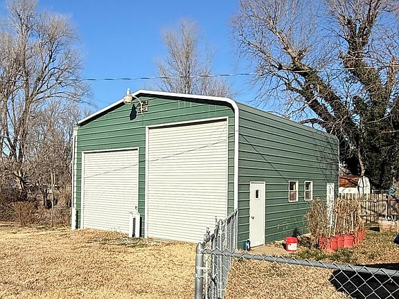 2nd image of 307 N Main St