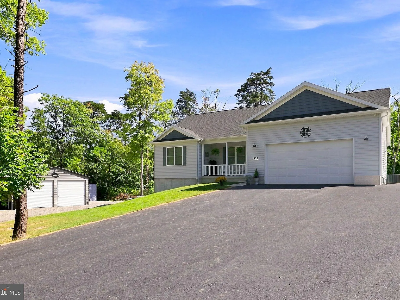 2 bed, 1.0 bath, 1700 sqft, $1,500 — Photo 1