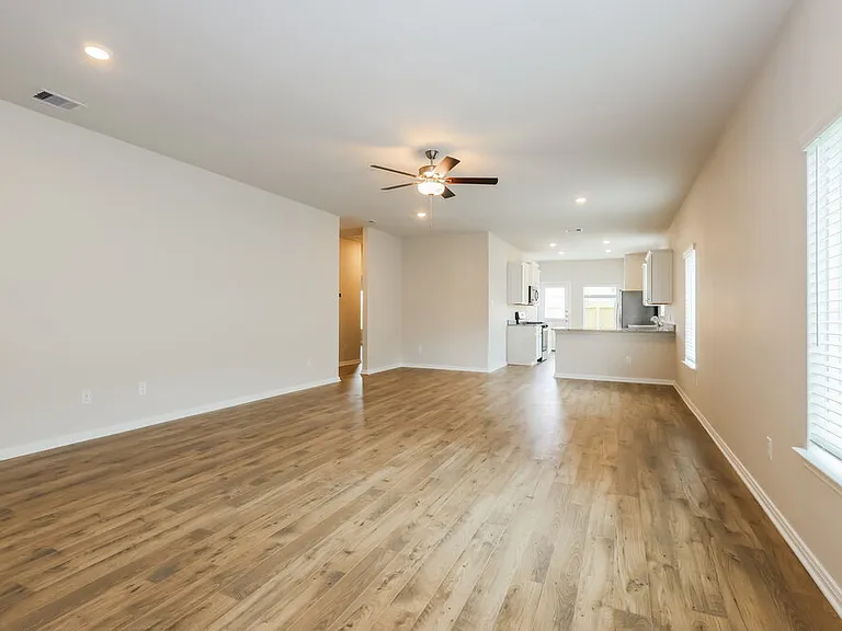 15648 Plum Brook Dr — Photo 3