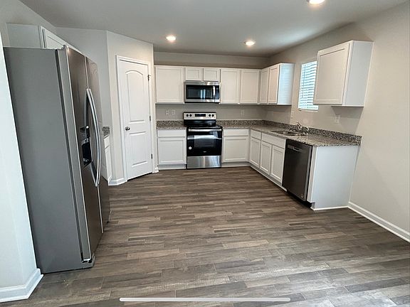 5th image of 1534 Cannan Mountain Dr