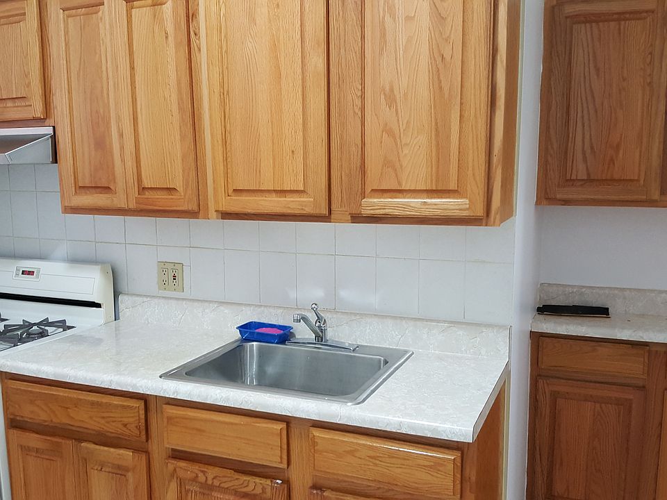 2nd image of 3285 34th Street # Fl 3rd