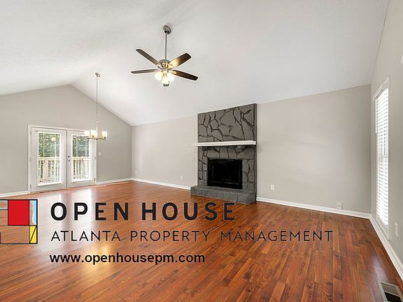 5th image of 2981 Oak Mont Dr