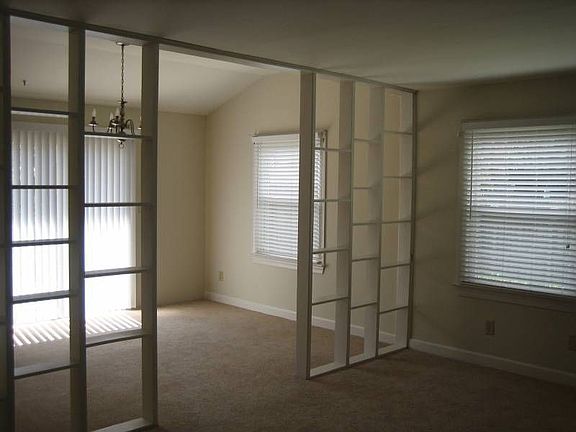 4th image of 125 Buckingham Dr