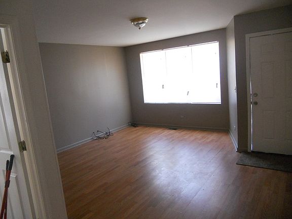 2nd image of 5343 S Damen Ave #1