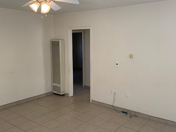 3rd image of 915 S Solano Dr APT 9