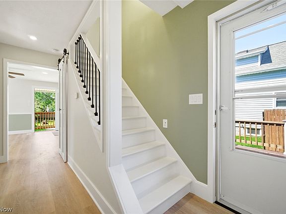 5th image of 241 King St