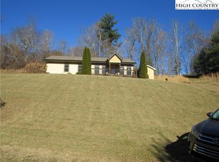 185 Whyle Spitz Rd, Burnsville, NC 28714