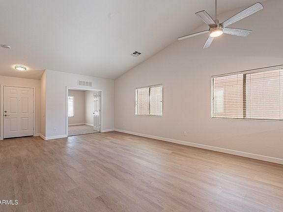 4th image of 3313 W WAYLAND Drive