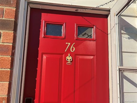 3rd image of 76 Manor Dr #76