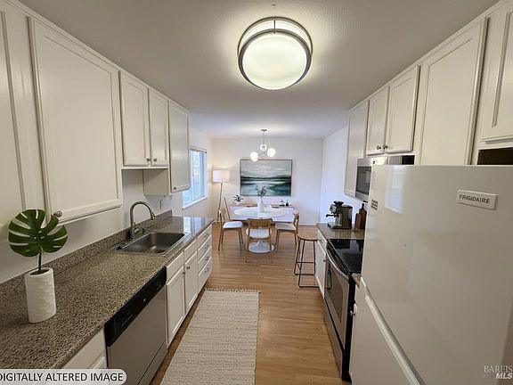 4th image of 1540 Center Rd APT 270