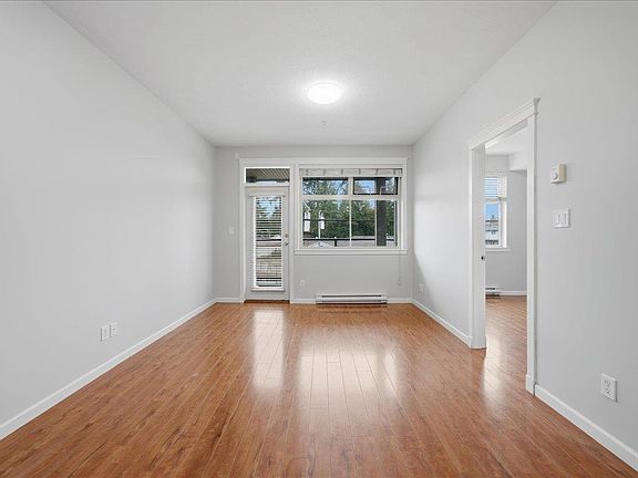 4th image of 22858 Lougheed Hwy #207