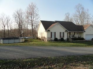 15 Paradise Ln, Ona, WV 25545