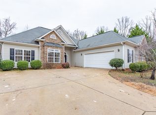 4450 Enfield Dr, Gainesville, GA 30506