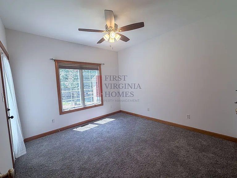 25 Fleetwood Dr — Photo 14