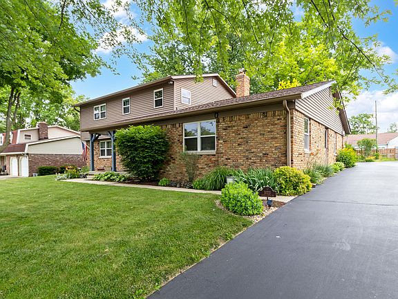 3rd image of 1023 N Carroll White Dr