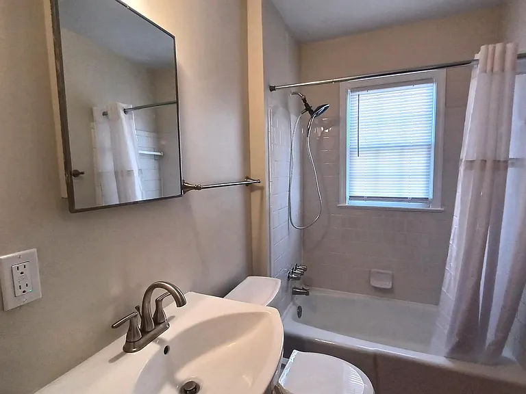 301 N West St #2 — Photo 7