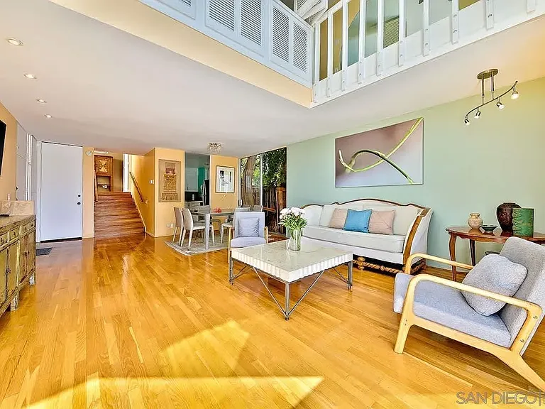 1520 Virginia Way — Photo 4