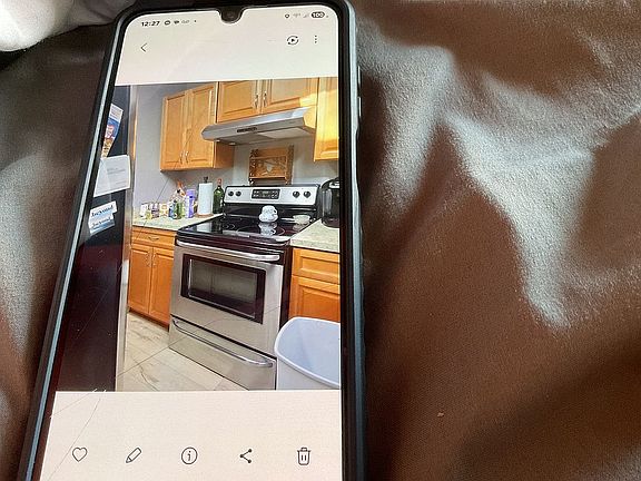 2nd image of 17 Sunset Falls Dr