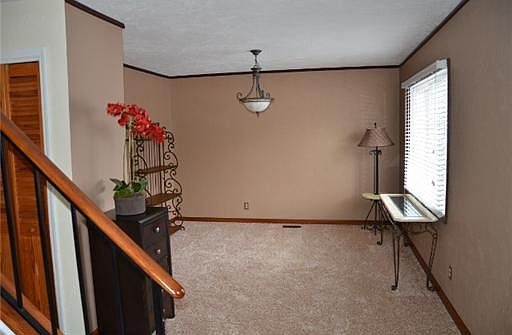 2nd image of 3817 Eastmont Dr