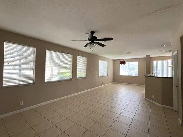 3 bed, 2.5 bath, 1482 sqft, $2,500 — Photo 4