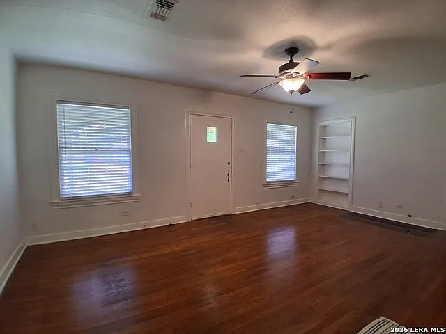 315 W Ridgewood Ct — Photo 3
