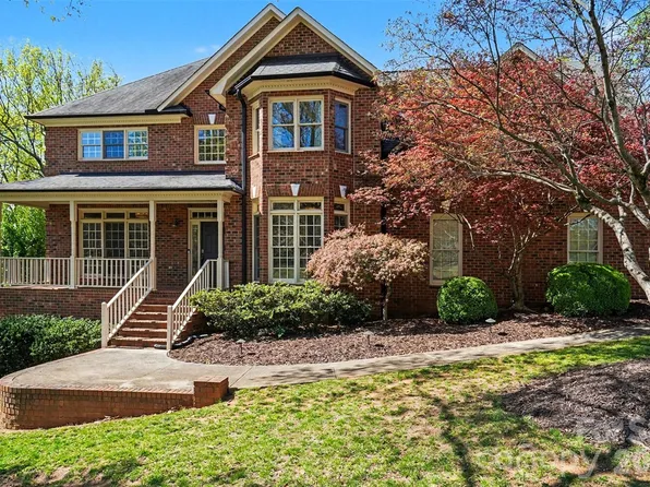 9800 Moody Ct, Harrisburg, NC 28075