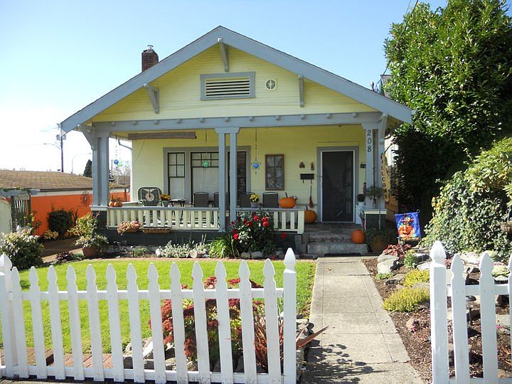 1st image of 208 Avenue C