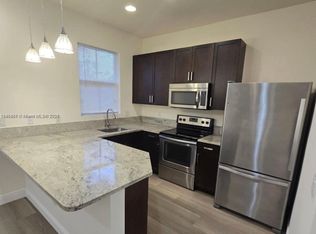 6959 Long Pine Cir, Pompano Beach, FL 33073