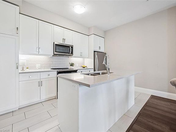 5th image of 73 Arthur St S #103